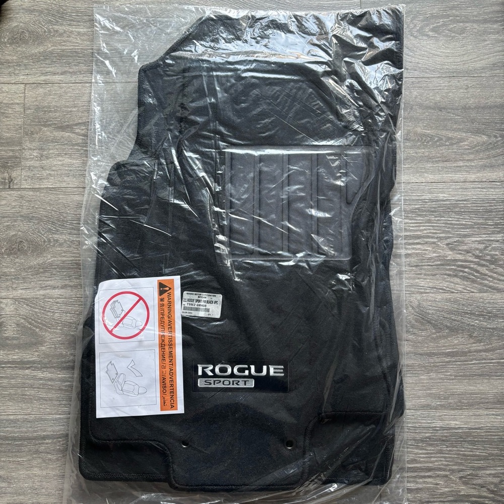 2018-2022 OEM Nissan Rogue Sport Black Carpet Floor Mats 4 Pcs T99E2- 6MA0B NEW